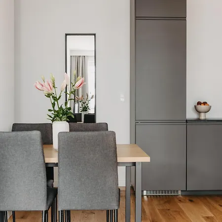 Bialowieska 67 - Z Sypialnia, Balkon W Porcie Popowice - - Fair Vratislav